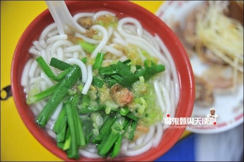 《新北市蘆洲景點美食》環堤大道寵物彩繪階梯(最新景點)．蘆洲李宅古蹟(抓周收涎熱點)．阿六切仔麵(捷運蘆洲站)．得勝街廟口米苔目(捷運三民高中站)