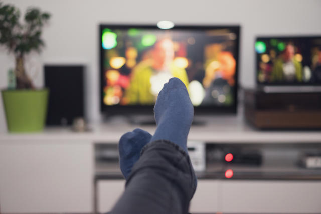 Tv Watching In Middle Age Linked To Cognitive Decline 