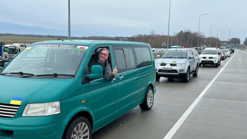 Mick in the car