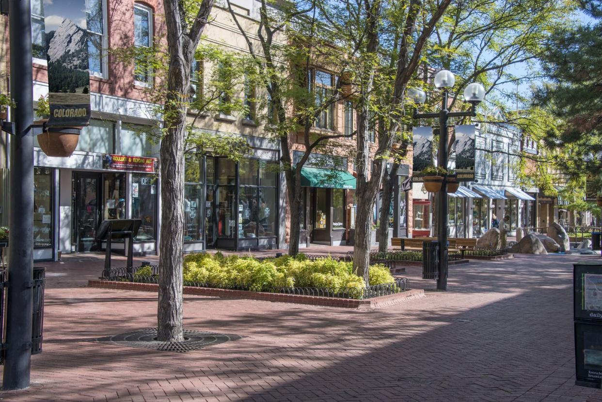 pearl street mall, downtown boulder