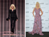 Now this is how you go from the office to a post-work event! After showing her latest Atelier Versace collection, Donatella Versace walked onto the runway to give a bow in black separates. But quickly after, she had already ditched her corporate clothes for the amfAR event and had her party outfit on, a floral gown from her own collection.