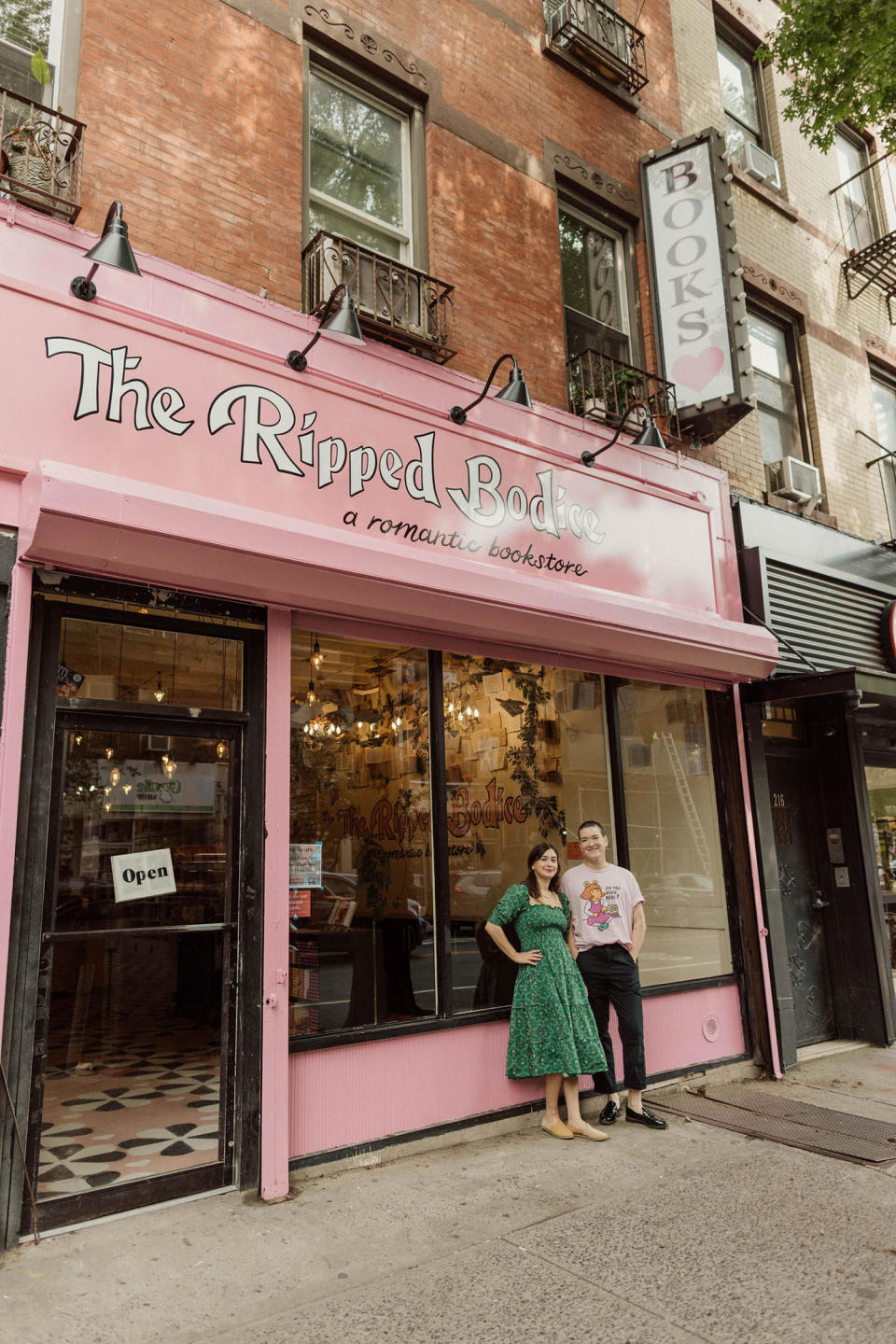 Ripped Bodice book store (Courteous Megan Kantor / Ripped Bodice )