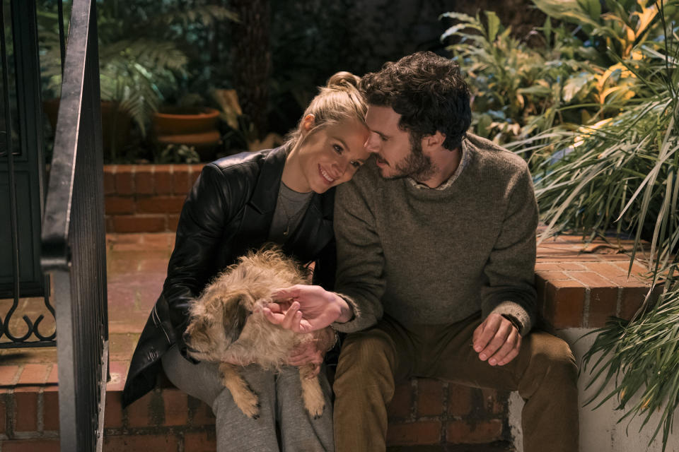 (L to R) Kristen Bell as Joanne, Adam Brody as Noah in episode 103 of Nobody Wants This (Hopper Stone/Netflix)