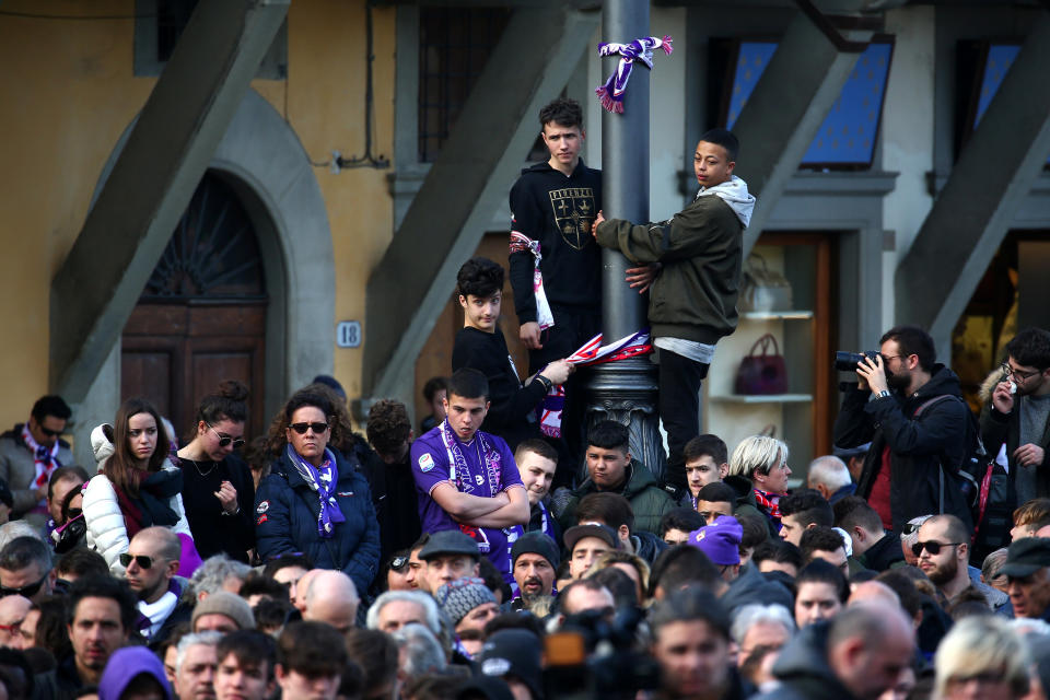 <p>Soccer Football – Davide Astori Funeral – Santa Croce, Florence, Italy – March 8, 2018 People outside the church during the funeral REUTERS/Alessandro Bianchi </p>