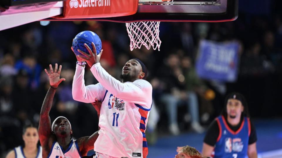 <div>INDIANAPOLIS, UNITED STATES - FEBRUARY 16: Micah Parsons (11) of Team Shannon in action during the Ruffles NBA All-Star Celebrity Game as part of NBA All-Star Weekend on Friday, February 16, 2024 at Lucas Oil Stadium in Indianapolis, United States on February 16, 2024. (Photo by Fatih Aktas/Anadolu via Getty Images)</div>