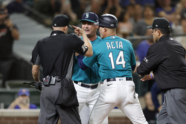 LOOK: Mariners' Carlos Santana given three-ball walk after umpire