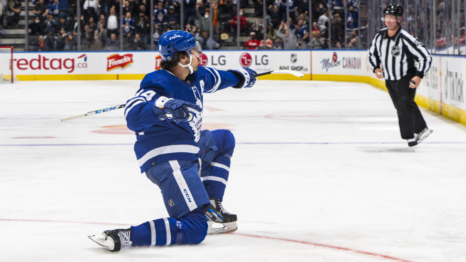 Auston Matthews joins Steven Stamkos and Alex Ovechkin as the only active NHL players to have a 60-goal season under their belts. (Getty)