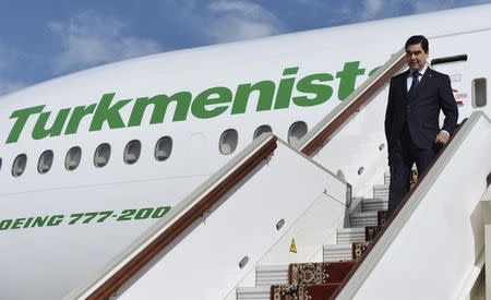 Turkmenistan's President Kurbanguly Berdymukhamedov arrives at Moscow's Vnukovo-2 airport to join the celebrations of the 70th Anniversary of Victory in the Great Patriotic War of 1941-1945, May 9, 2015. REUTERS/Host Photo Agency/RIA Novosti