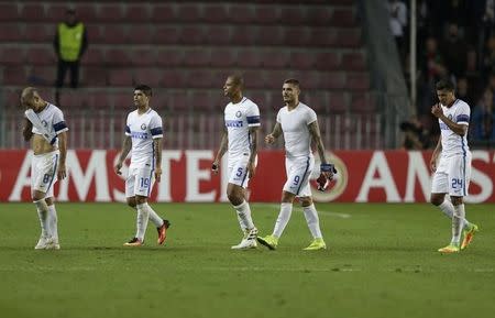 Football Soccer - Sparta Praha v Inter Milan - UEFA Europa League Group Stage - Group K - Generali Arena, Prague, Czech Republic - 29/09/2016. Players of Inter Milan react after the lost match. REUTERS/David W Cerny