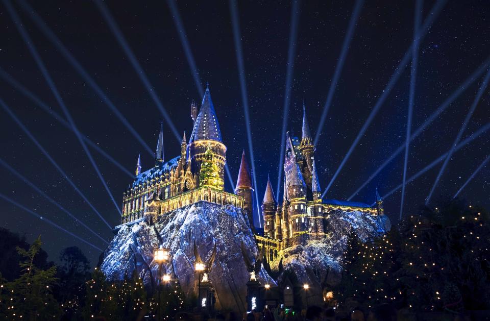 The Magic of Christmas at Hogwarts Castle