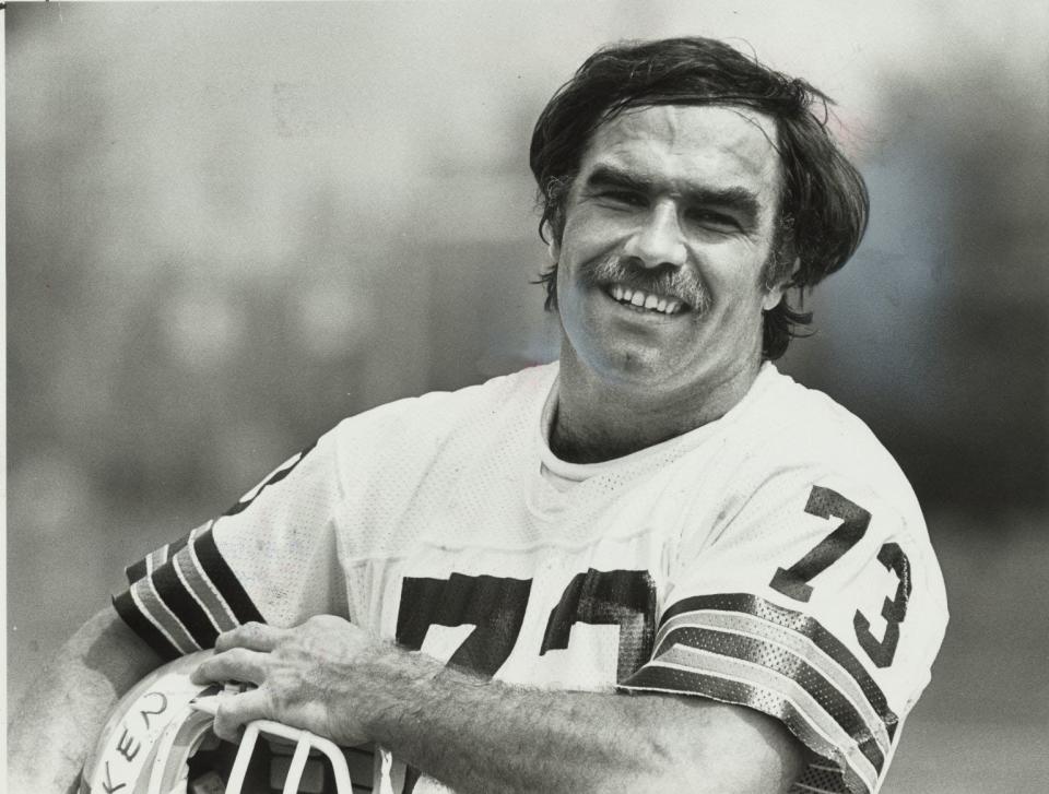 Doug Dieken of the Browns in 1982
