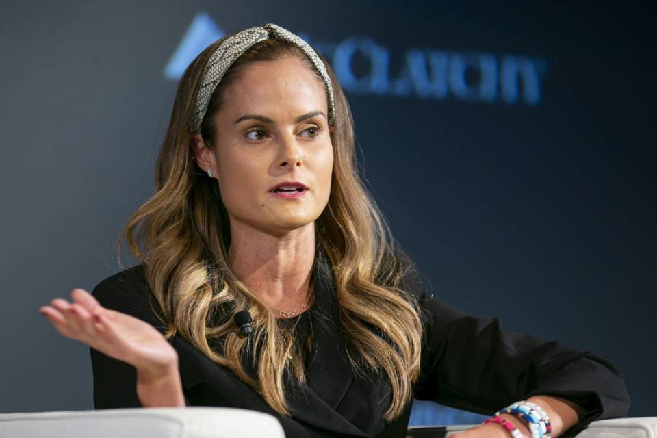 Melissa Medina, presidenta de eMerge Americas, participa en el panel de economía de la Cumbre de Prioridades de la Florida en la Universidad de Miami en Coral Gables, el 19 de noviembre de 2019.