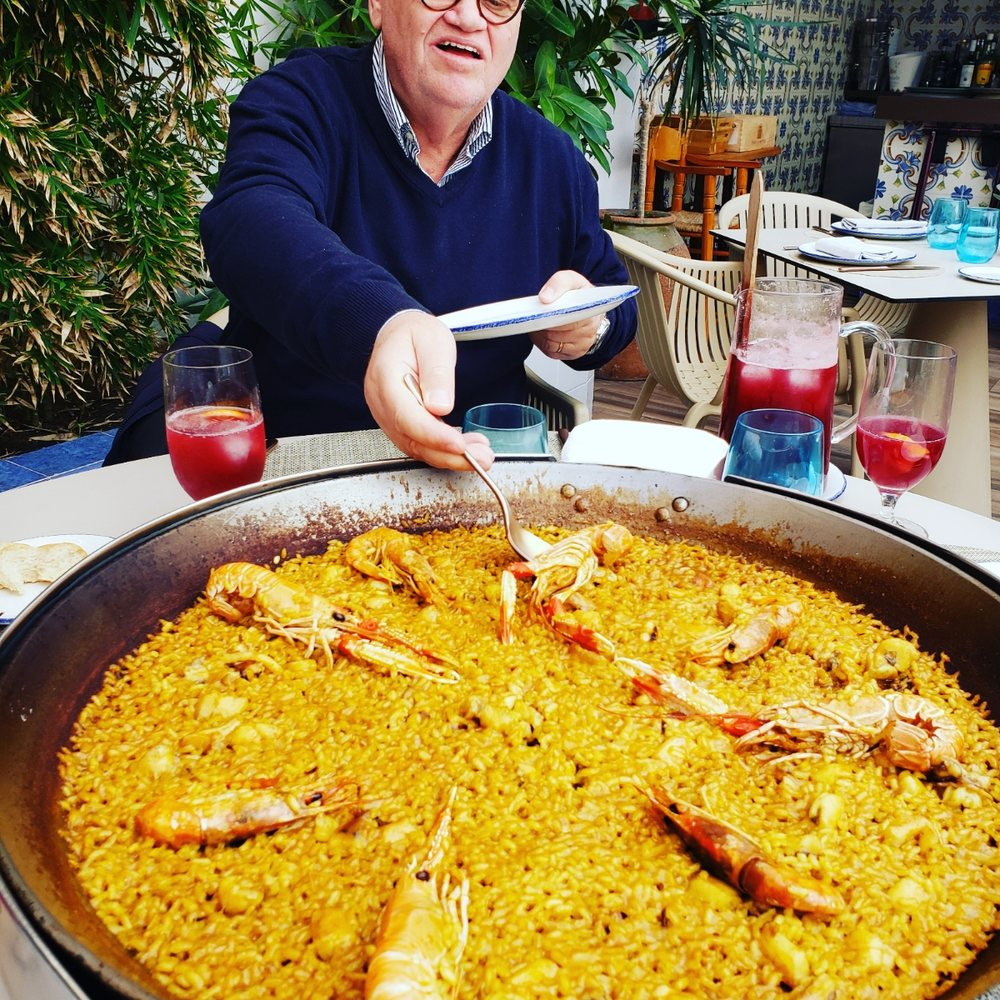 Casa Carmela Valencia paella