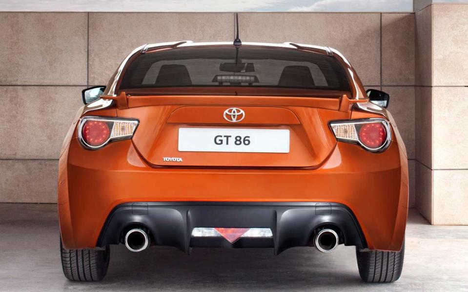  <p class="MsoNormal">The spiritual successor to the Toyota Corolla/Sprinto Trueno with the chassis code AE86, the Toyota 86 is a lightweight RWD sports car created in conjunction with Subaru. With a curb weight under 2700 lbs and a center of gravity lower than the Ferrari 458 Italia, the Toyota 86 aims to be a consummate driver’s car.</p>