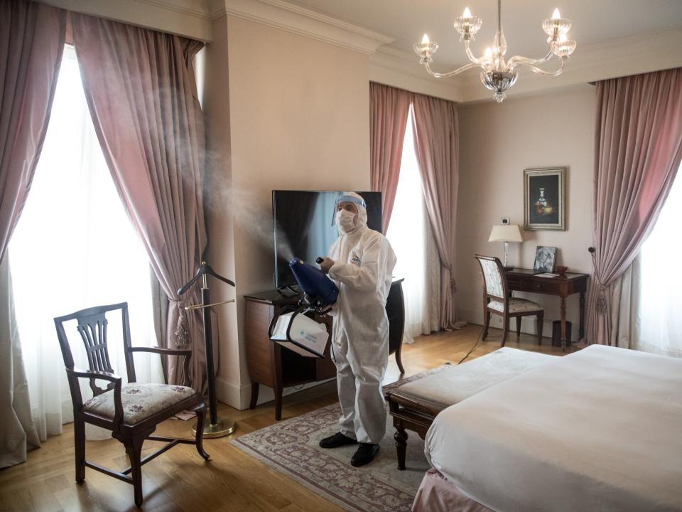 Istanbuls Historic Pera Palace Hotel Reopens Under New Coronavirus Restrictions