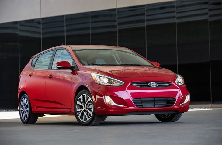 2016 Hyundai Accent Hatchback photo