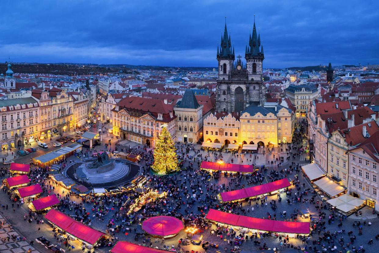 christmas market and the church of our lady of tyn on the old town square, prague, bohemia, czech republic