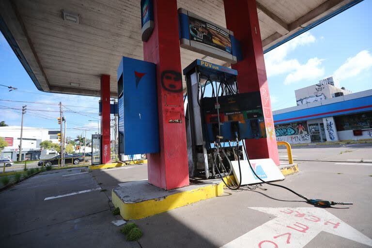 Además de la estación de Las Lomas de San Isidro, también hay locales de Pdv Sur abandonados en Glew, San Francisco Solano y Paraná