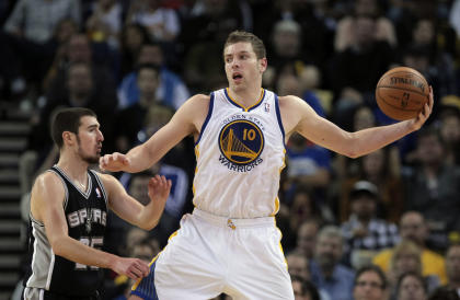 Warriors explore trading David Lee