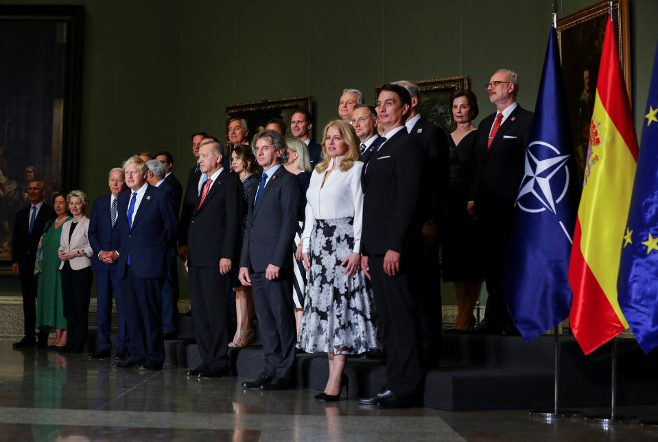 Las fotos para la historia de la cena de la cumbre de la OTAN en el Prado