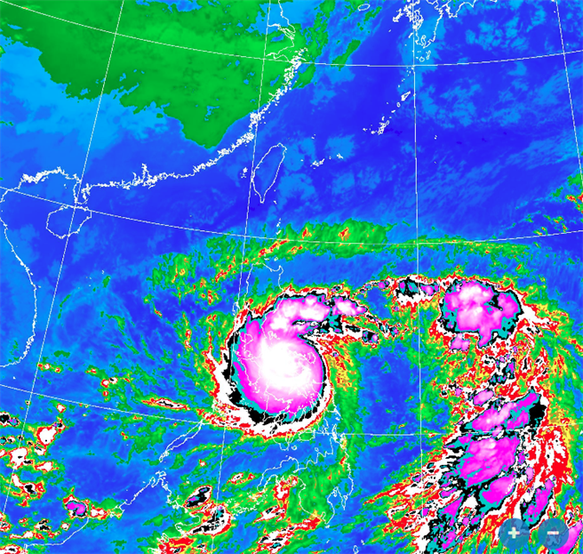 周一晚起變天 閃電颱風襲台？專家：周二是關鍵。圖為天鵝颱風(左)與閃電颱風(右)。(翻攝自氣象局 衛星雲圖)