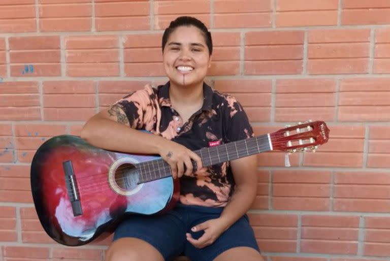 Bianca Orqueda dice que no hay ningún lugar en la zona para que los jóvenes estudien a nivel universitario