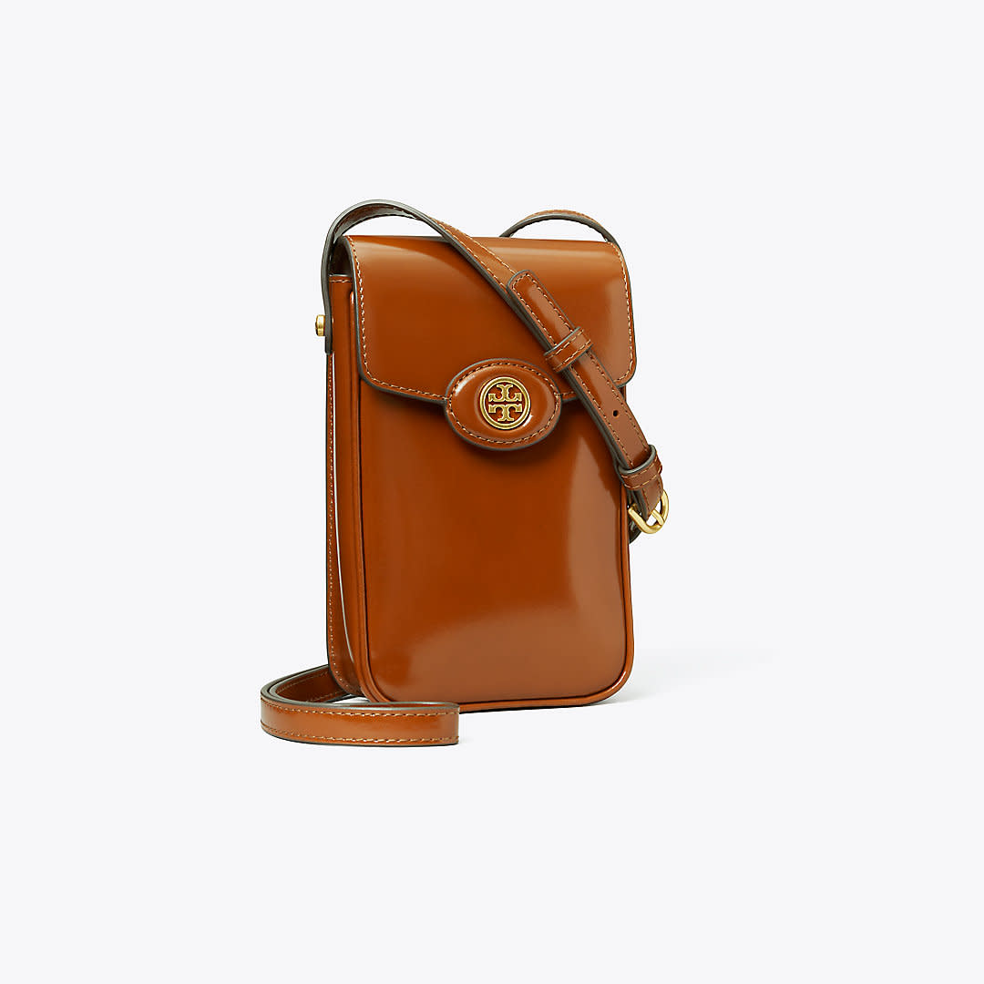 <p><a href="https://go.redirectingat.com?id=74968X1596630&url=https%3A%2F%2Fwww.toryburch.com%2Fen-us%2Fhandbags%2Fmini-bags%2Frobinson-spazzolato-phone-crossbody%2F156747.html&sref=https%3A%2F%2Fwww.harpersbazaar.com%2Ffashion%2Ftrends%2Fg40616958%2Fbest-womens-wallets%2F" rel="nofollow noopener" target="_blank" data-ylk="slk:Shop Now;elm:context_link;itc:0;sec:content-canvas" class="link rapid-noclick-resp">Shop Now</a></p><p>Robinson Spazzolato Phone Crossbody</p><p>toryburch.com</p><p>$228.00</p><span class="copyright">Tory Burch</span>