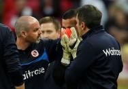 Football - Reading v Arsenal - FA Cup Semi Final - Wembley Stadium - 18/4/15 Reading's Adam Federici is consoled by manager Steve Clarke at the end of the match Action Images via Reuters / Carl Recine Livepic