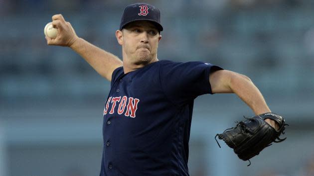 Red Sox pitcher Steven Wright was arrested and charged with domestic assault and preventing a 911 call on Dec. 8. (AP)