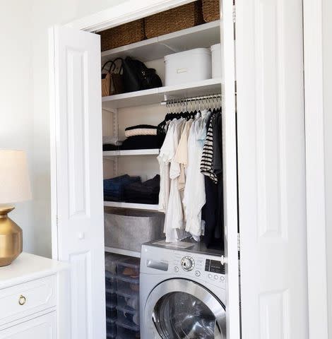 10 Laundry Basket Storage Ideas to Conceal Any Clutter