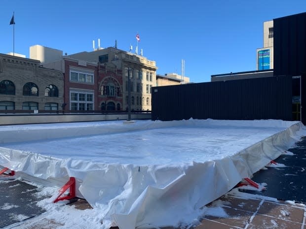 At the Calgary Marriott Downtown Hotel, construction has started on an outdoor skating rink for guests to enjoy.