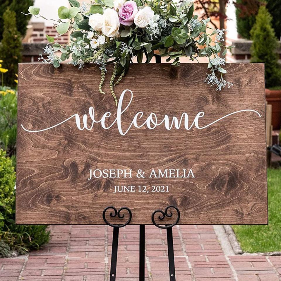 2) Handmade Personalized Wedding Welcome Sign