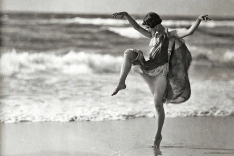 Isadora Duncan siempre se inspiró en las olas del mar
