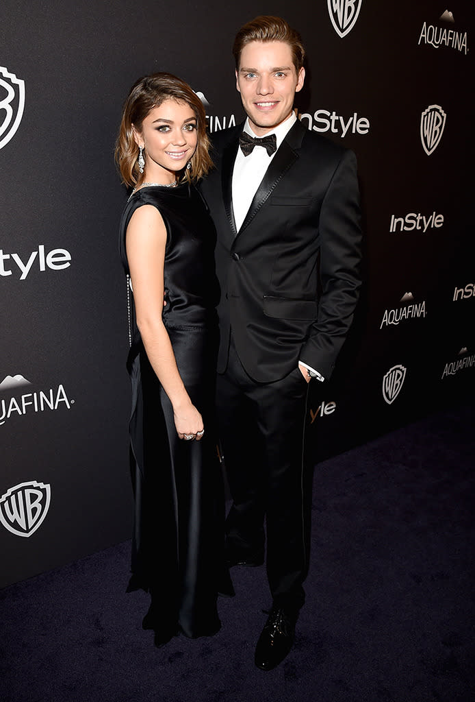 Sarah Hyland and “Shadowhunters” star Dominic Sherwood went classic for their big night out, and it paid off. (Photo: Getty Images)
