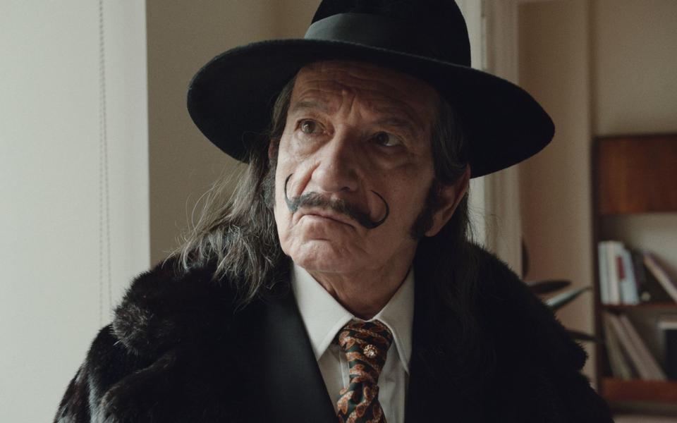 Ben Kingsley als Salvador Dalí