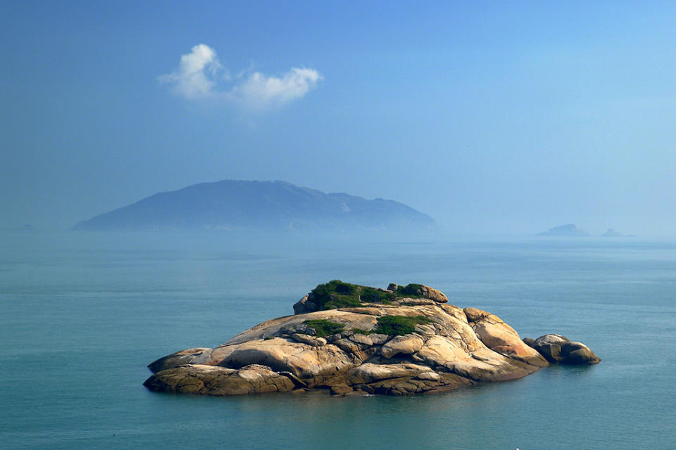 龜島顧名思義，因形狀神似烏龜得名。圖：翻攝自馬祖國家風景區全球資訊網