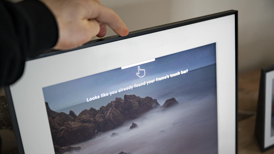 Touch bar panel in use of the Aura Walden digital photo frame
