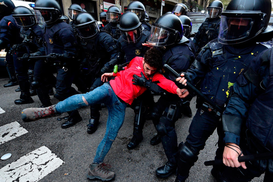 Barcelona: Bilder der Proteste gegen die Festnahme Puigdemonts