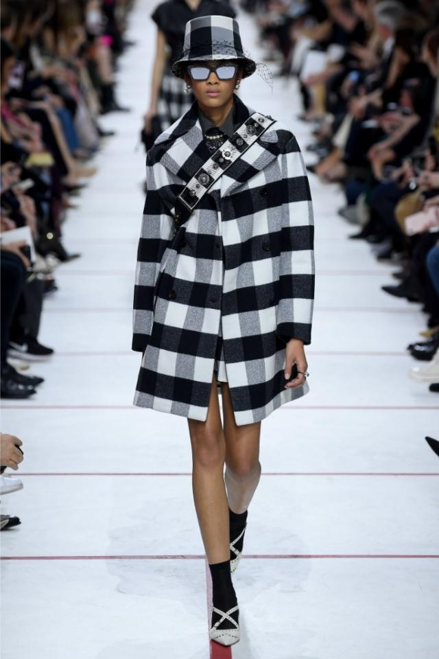 Christian Dior Fall 2019 Does Buffalo Plaid, Cozy Boots and Other  Boy-Meets-Girl Looks