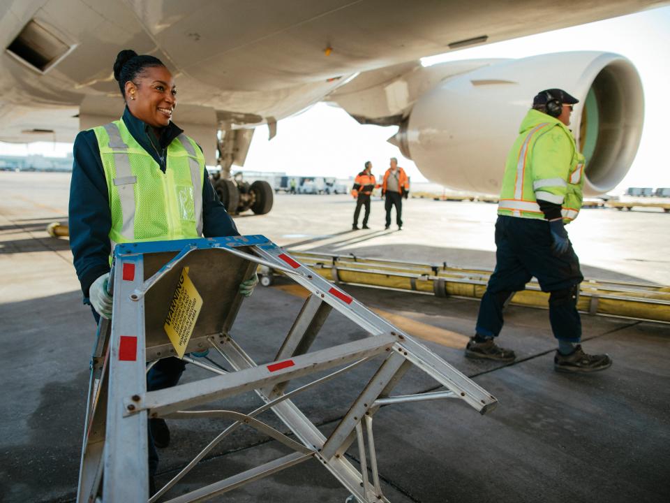 United Airlines Carhartt Uniform