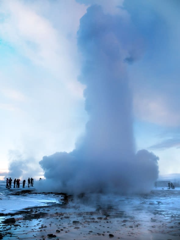 Geyser erupts and creates 'penis cloud'