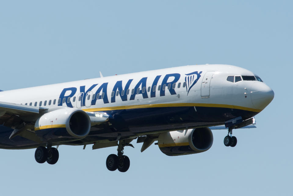 A Ryanair Boeing 737-800 