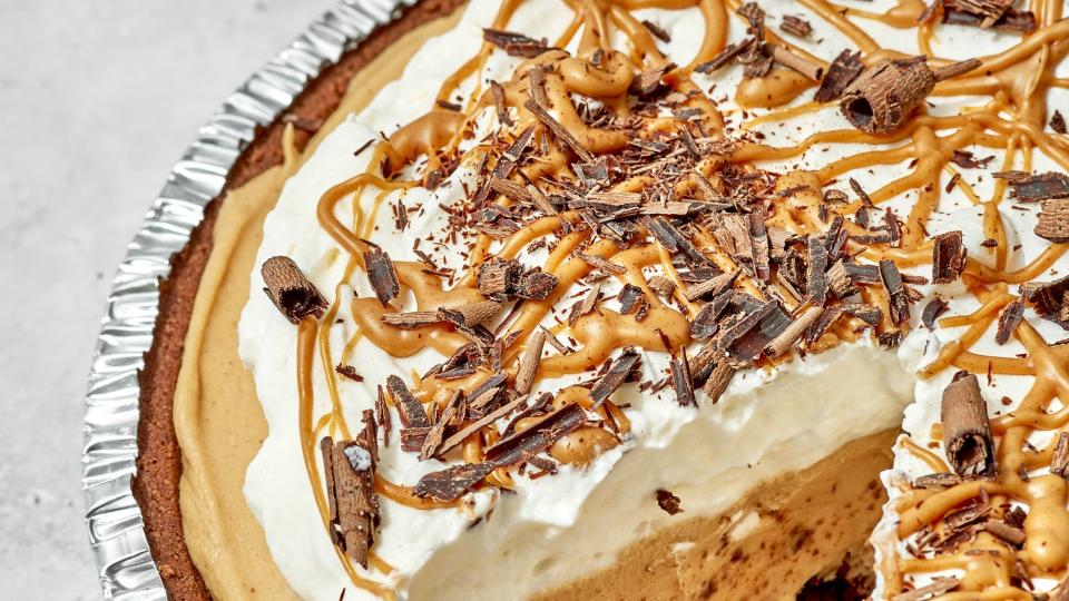 chocolate fluffernutter pie