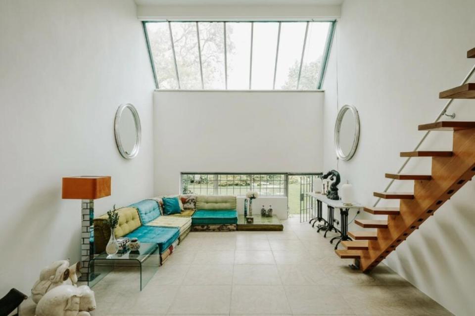 Cliff Road Studios, NW1 (The Modern House)