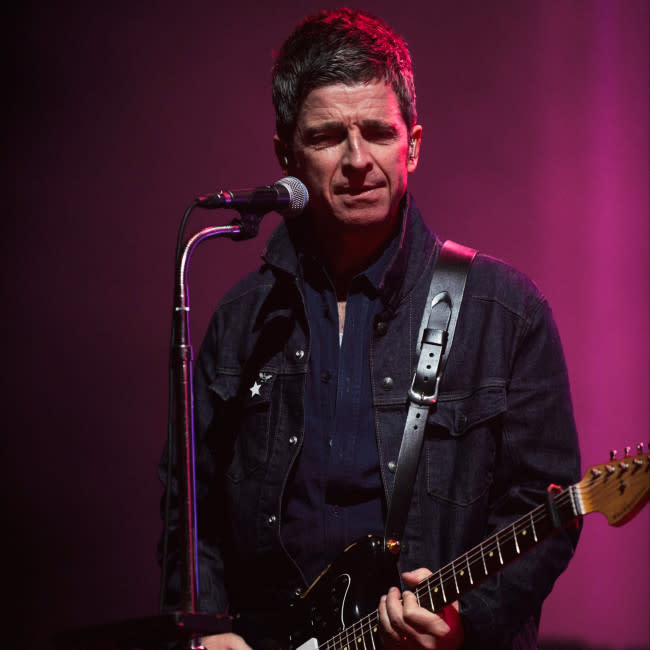 La disputa de Noel Gallagher con Adele fue provocada por la visita de un asistente credit:Bang Showbiz