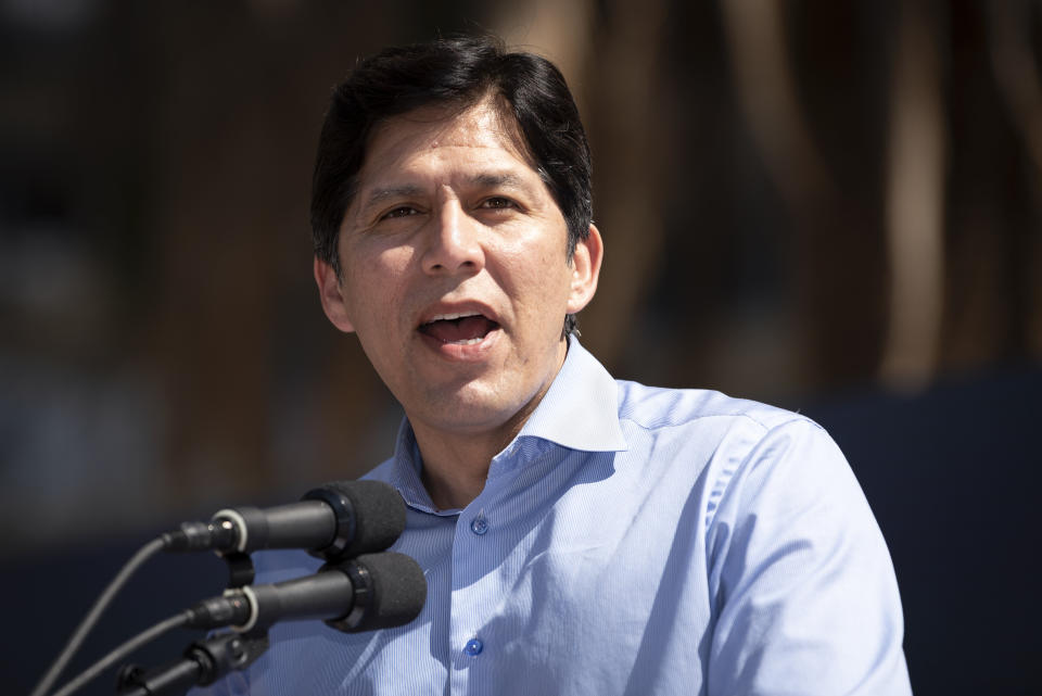 Kevin de Le&oacute;n, a Los Angeles city councilman and former state Senate president, is an underdog in the bid to replace Harris, but he retains a loyal following. (Photo: Ronen Tivony/NurPhoto/Getty Images)