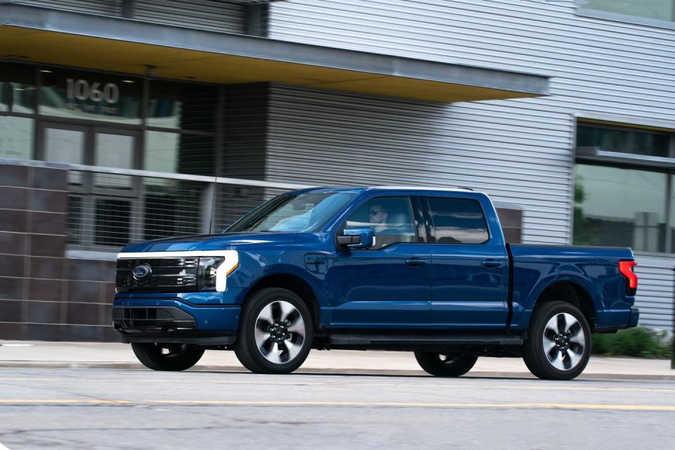 2022 ford f150 lightning platinum