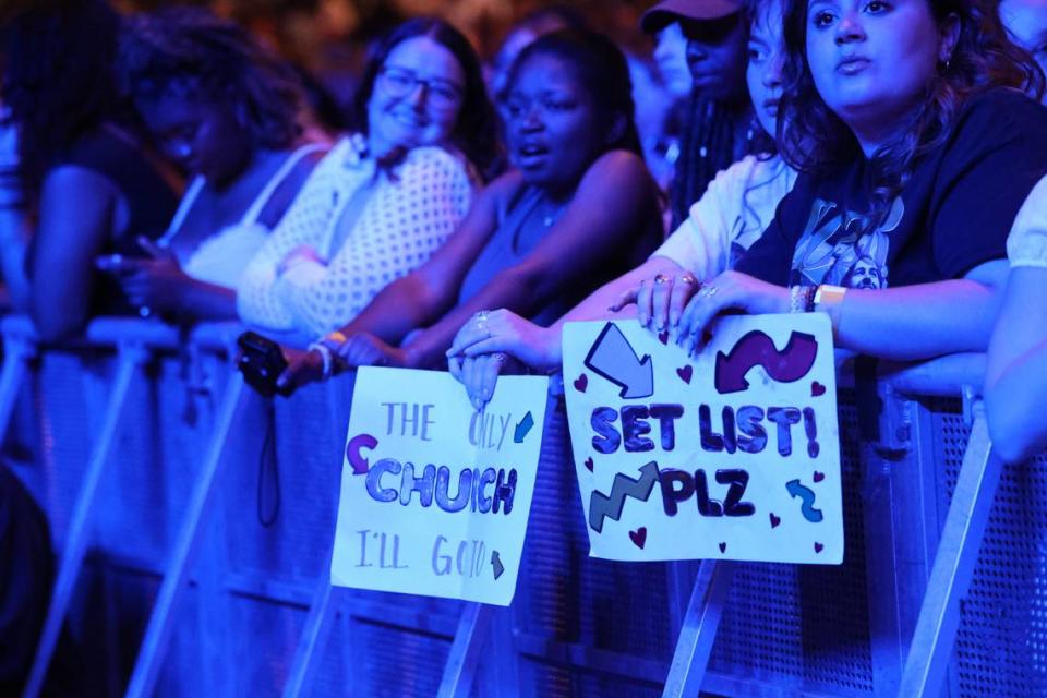 Fans watch Hozier perform at PNC Music Pavilion in Charlotte on Tuesday night. Diamond Vences/dvences@charlotteobserver.com