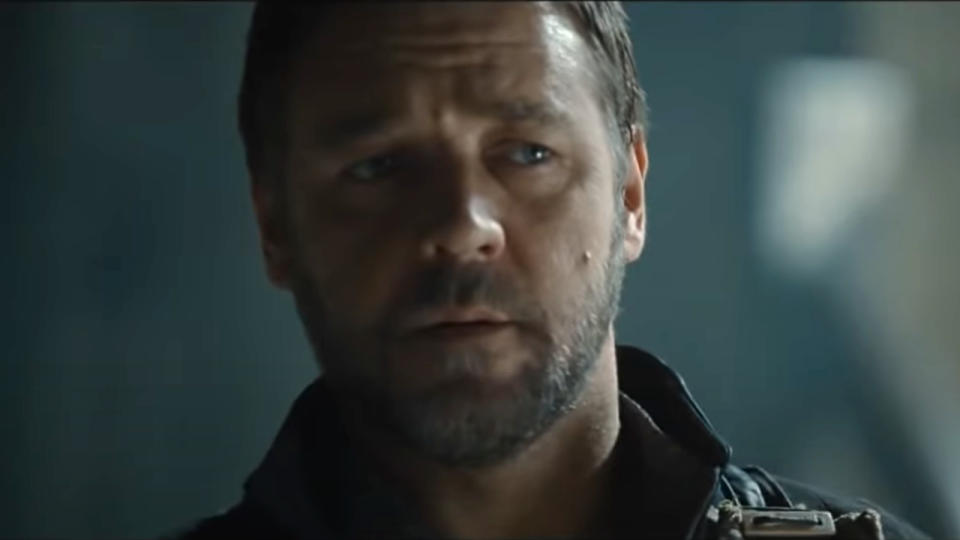 Russell Crowe with a skeptical look on his face in Robin Hood.