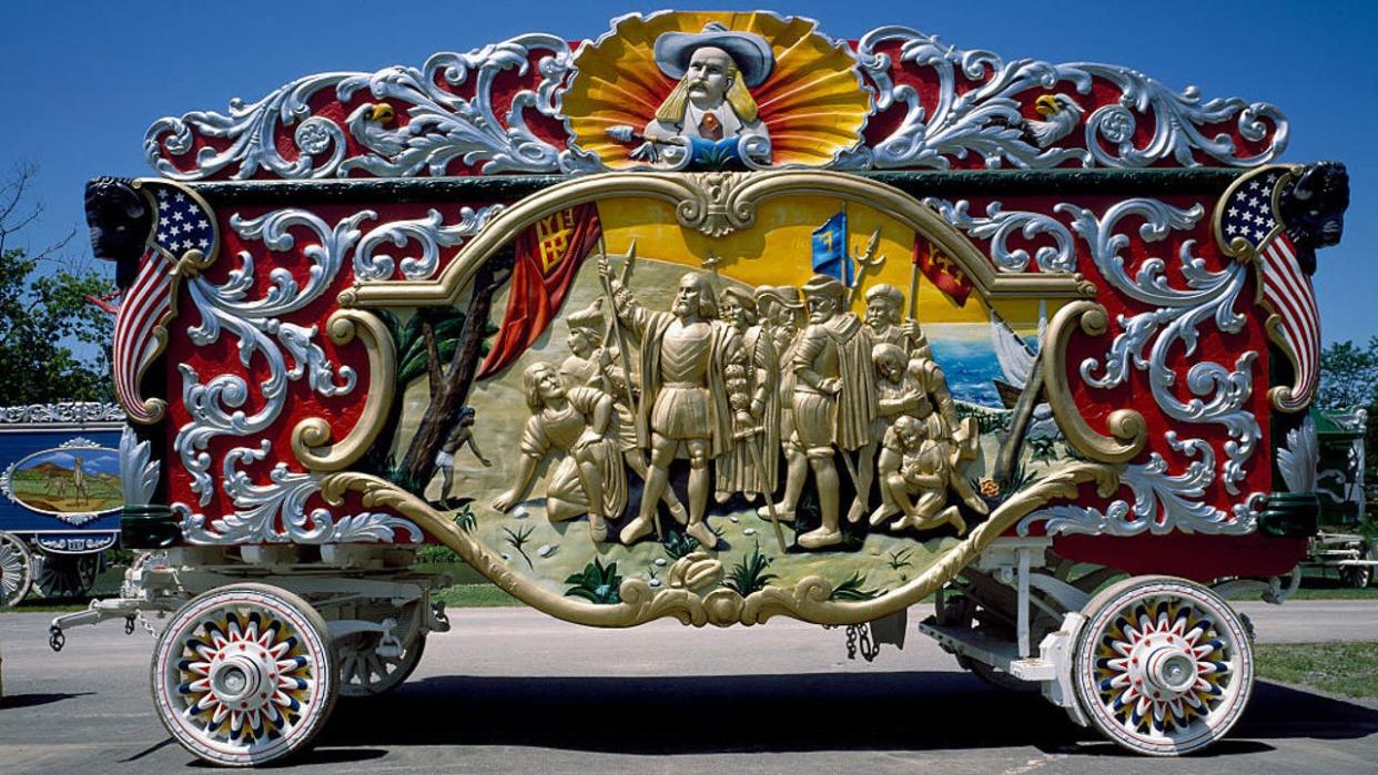 <div>UNITED STATES - SEPTEMBER 18: Colorful parade wagon at Circus World Museum, Baraboo, Wisconsin (Photo by Carol M. Highsmith/Buyenlarge/Getty Images)</div>